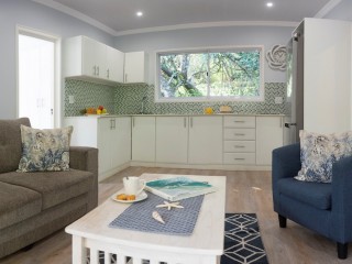 Mseni-Accommodation-FamilyCottage-LivingArea
