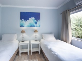 Mseni-Accommodation-FamilyCottage-TwinRoom