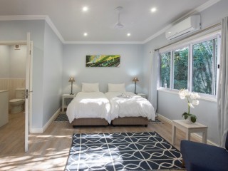 Mseni-Accommodation-ForestViewCottage-Internal1
