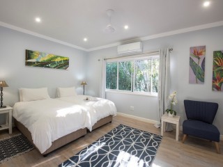 Mseni-Accommodation-ForestViewCottage-Internal2
