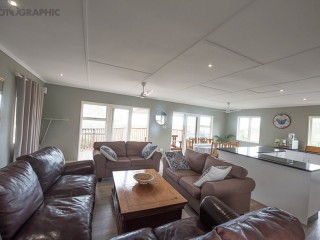 seaview-house-living-area
